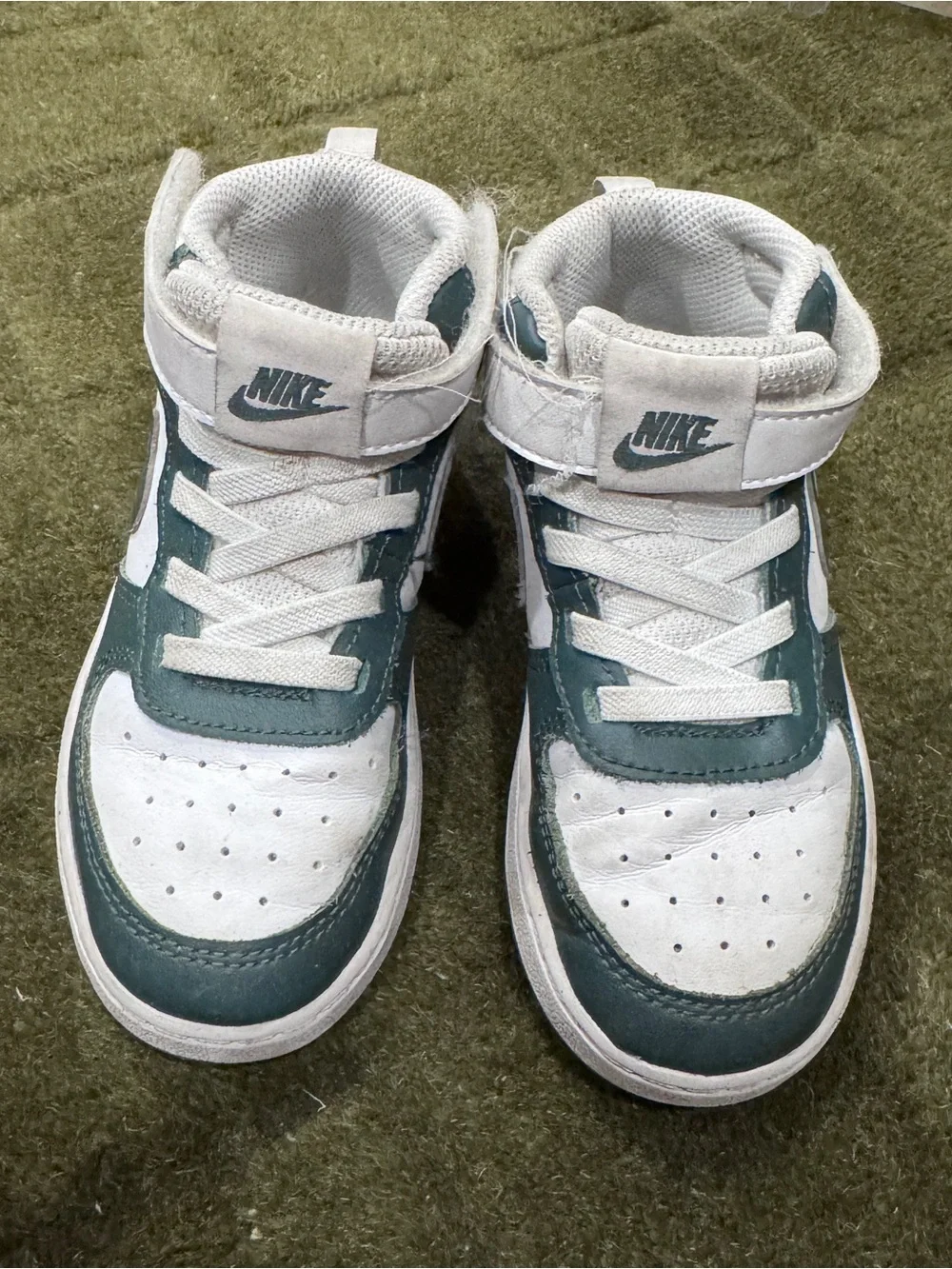 Nike Toddler High-Top Sneakers in White and Green - Size 9